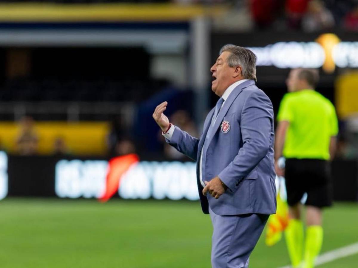 Piojo Herrera lo revela: Anuncia su decisión tras rumor de salida de Costa Rica