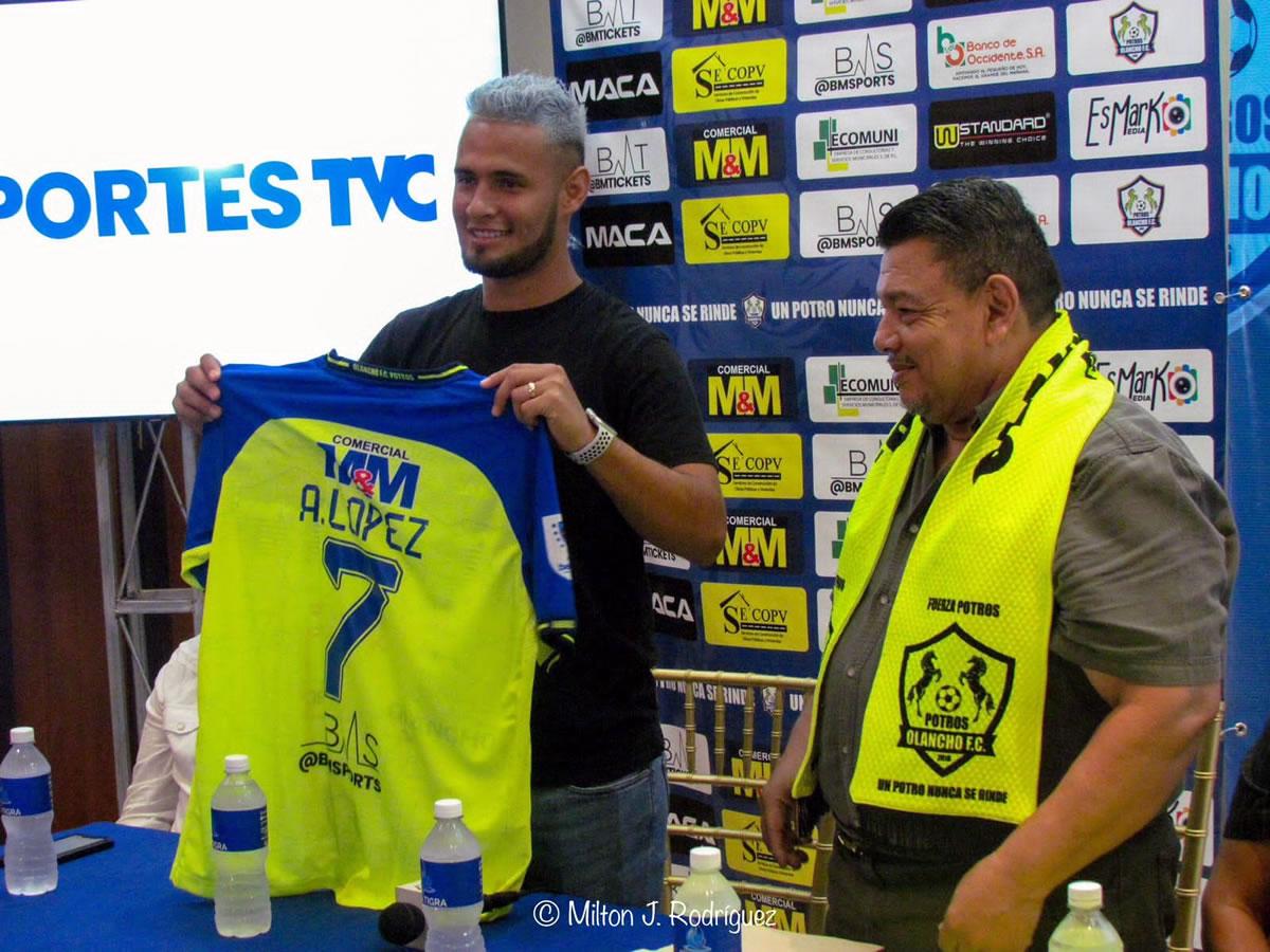 Alex López llevará el número 7 en su espalda con los Potros.