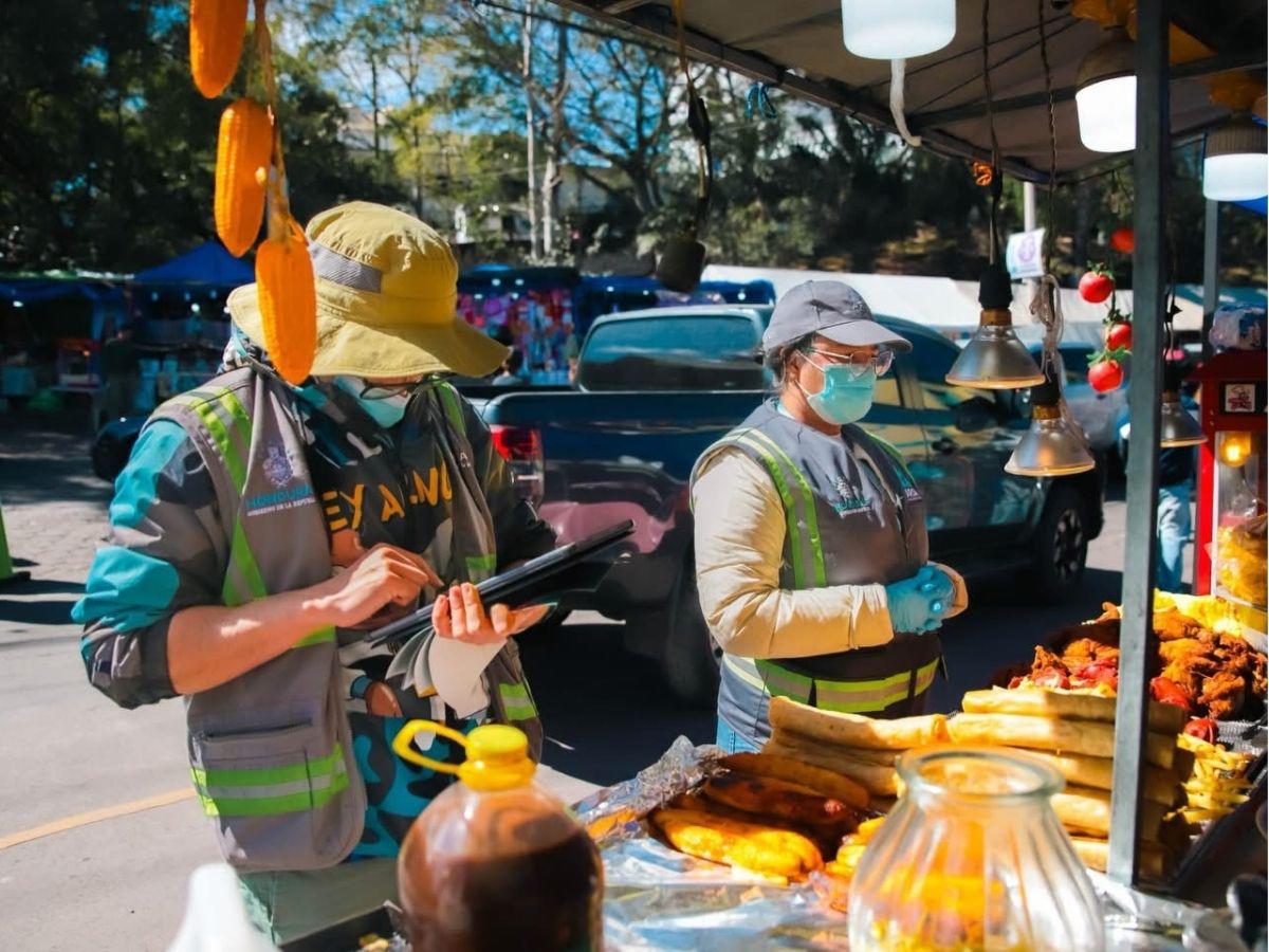 ¿Qué irregularidades detectó Arsa en negocios de alimentos y farmacias?