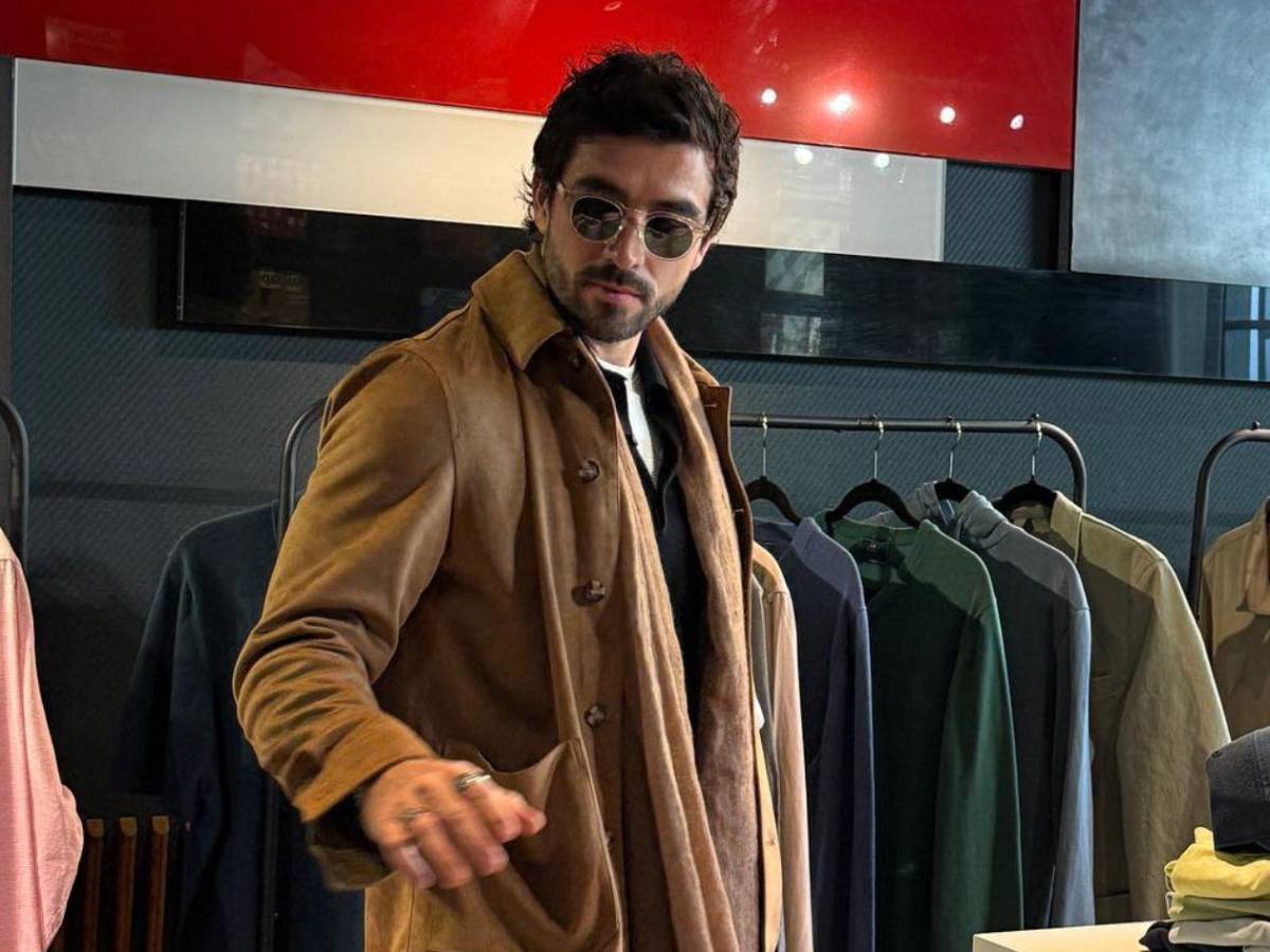 ¿Quién es el misterioso galán con el que posa Andrea Legarreta?