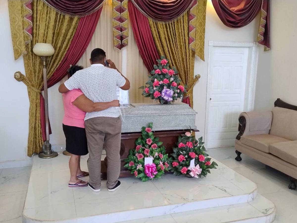 Dolor y lágrimas: Johny Flores despide a sus hijas en el Día del Padre