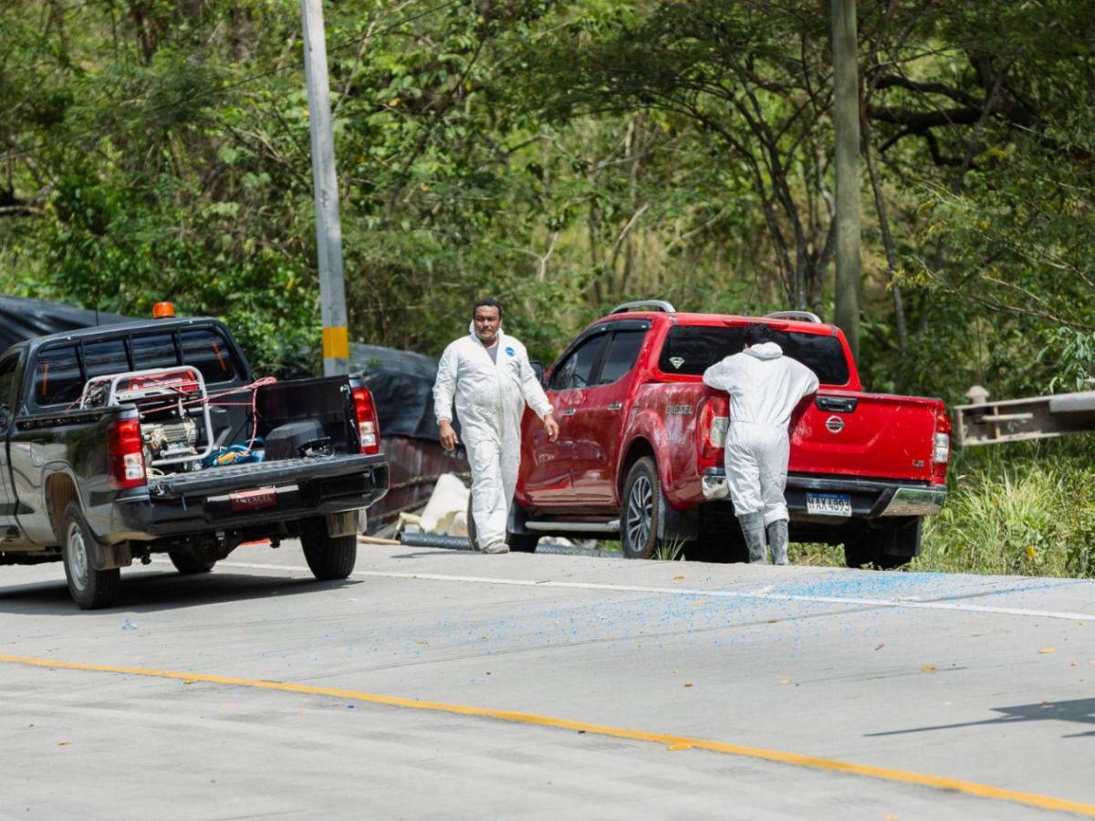 Cianuro en la CA-4: Así se retira  el peligroso químico tras el fatal accidente