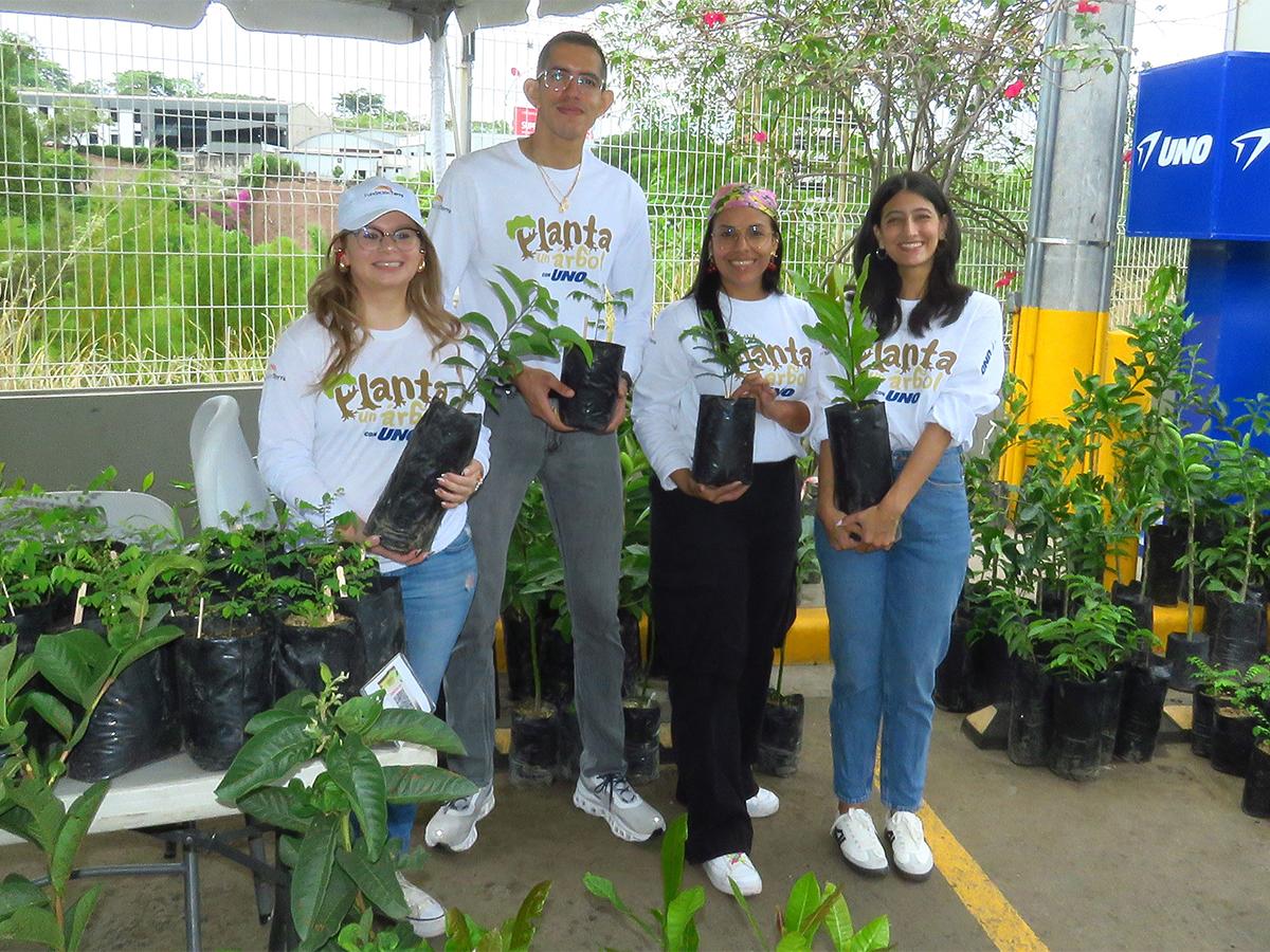 UNO celebra el Día del Árbol con su campaña “Planta un árbol con UNO”