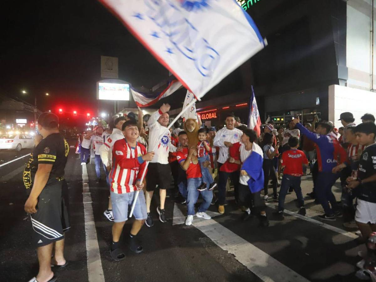 Olimpia bicampeón: euforia y locura en Tegucigalpa para celebrar la copa 40