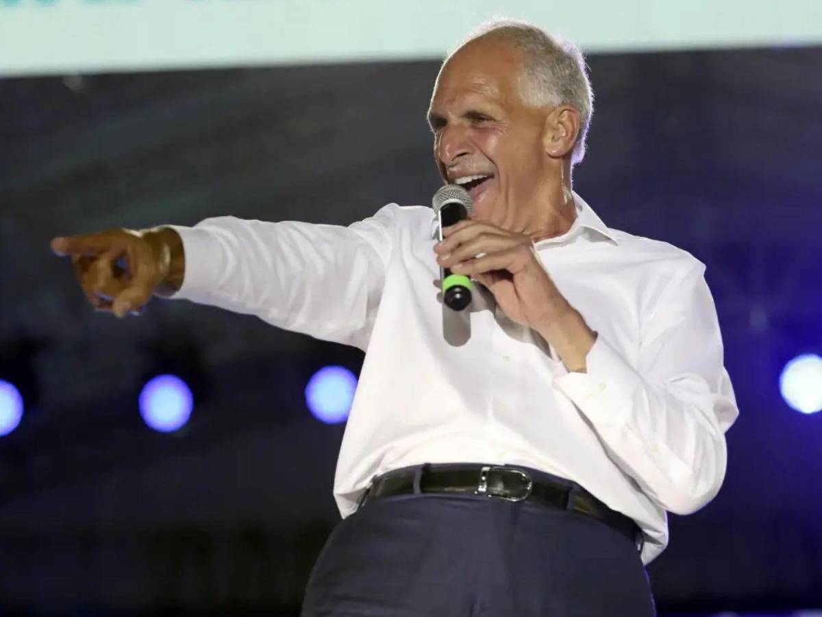 ¿De qué habló Nasry Asfura con Daniel Ortega tras ser declarado presidente electo?