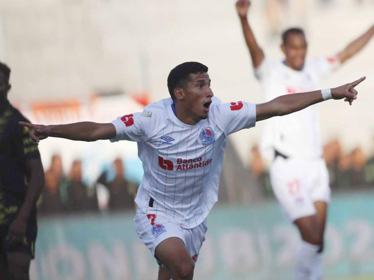 Llanto en Olimpia, feo gesto de Jeaustin Campos y chica captada infraganti en la final