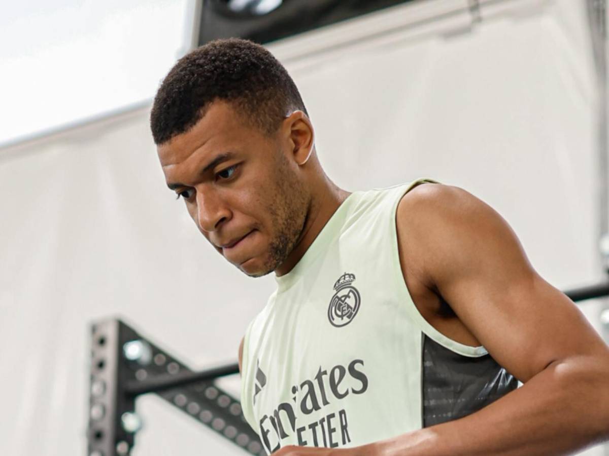 Mbappé reaparece y asusta tras gastroenteritis sufrida en Estados Unidos: No es Kylian