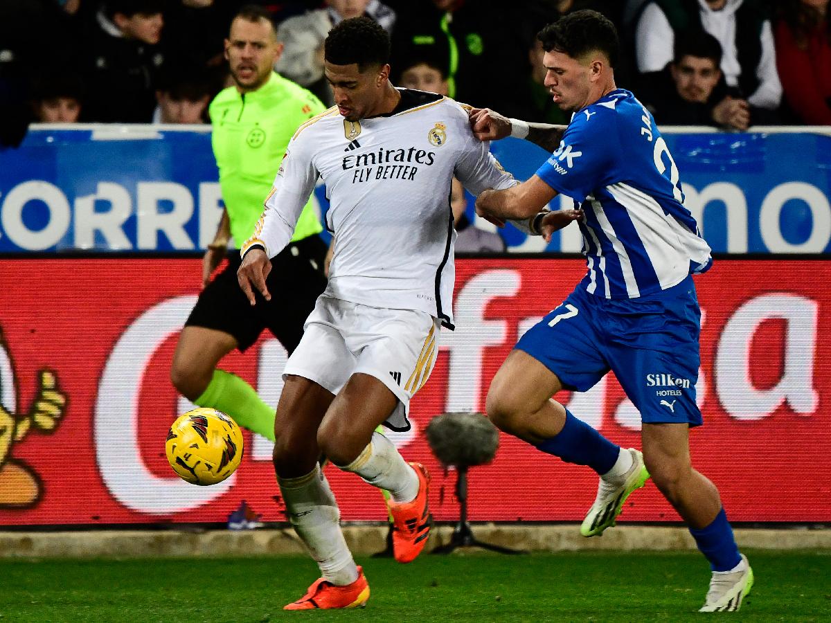 Jude Bellingham no pudo anotar su gol ante Alavés por la jornada 18 de la Liga Española.