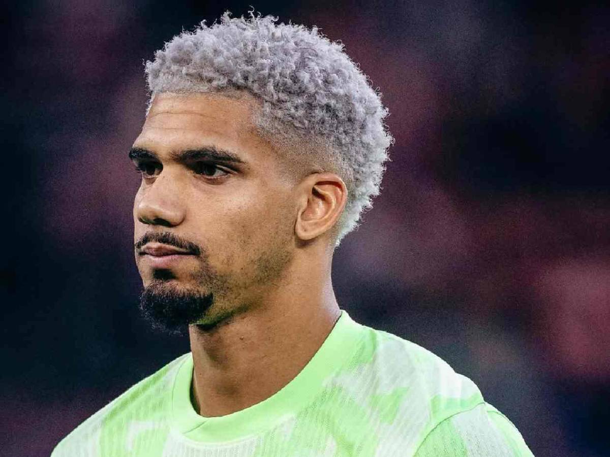 Araújo pidió un tiempo al Barcelona para no jugar: revelan increíble motivo