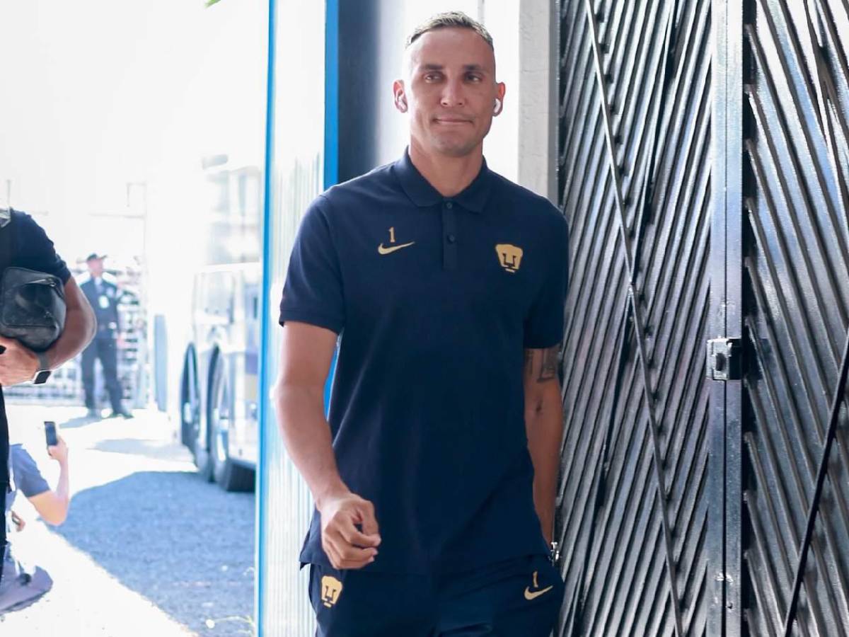 Keylor Navas se estrenó en Liga MX: vivió incómodo momento y su esposa presente