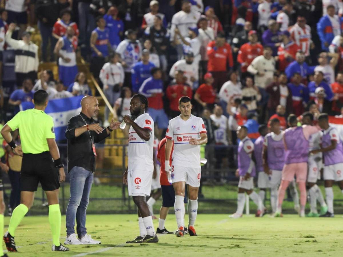 Olimpia celebra, pero recibe duro golpe, infiltrado en Costa Rica y enojo del DT de Cartaginés