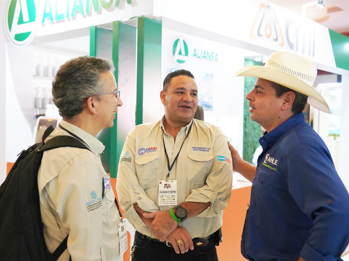 El Primer Congreso de Carne y Leche es una plataforma valiosa para intercambiar ideas, establecer conexiones significativas y explorar nuevas oportunidades de colaboración.