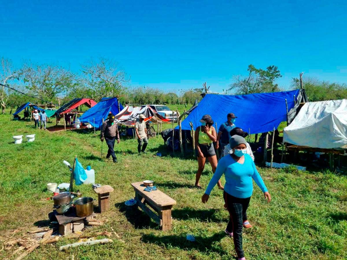 Desalojo pacífico de invasores en La Masica, Atlántida