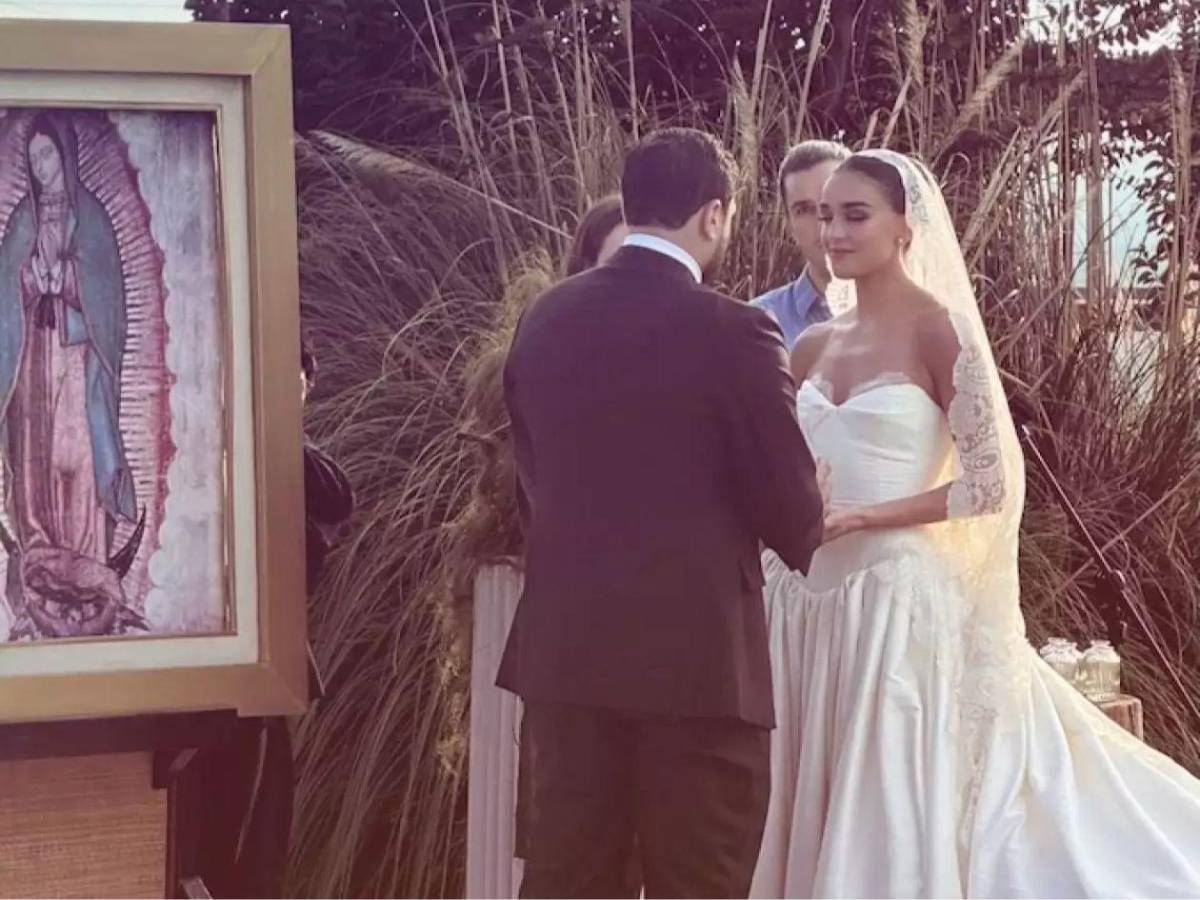 Así fue la boda de la hija de Biby Gaytán y Eduardo Capetillo