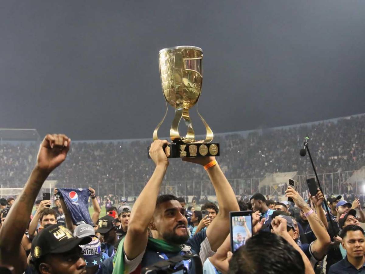 Motagua campeón: festeja la Copa 20, baile del Búho Meléndez y emoción de Pedro Atala