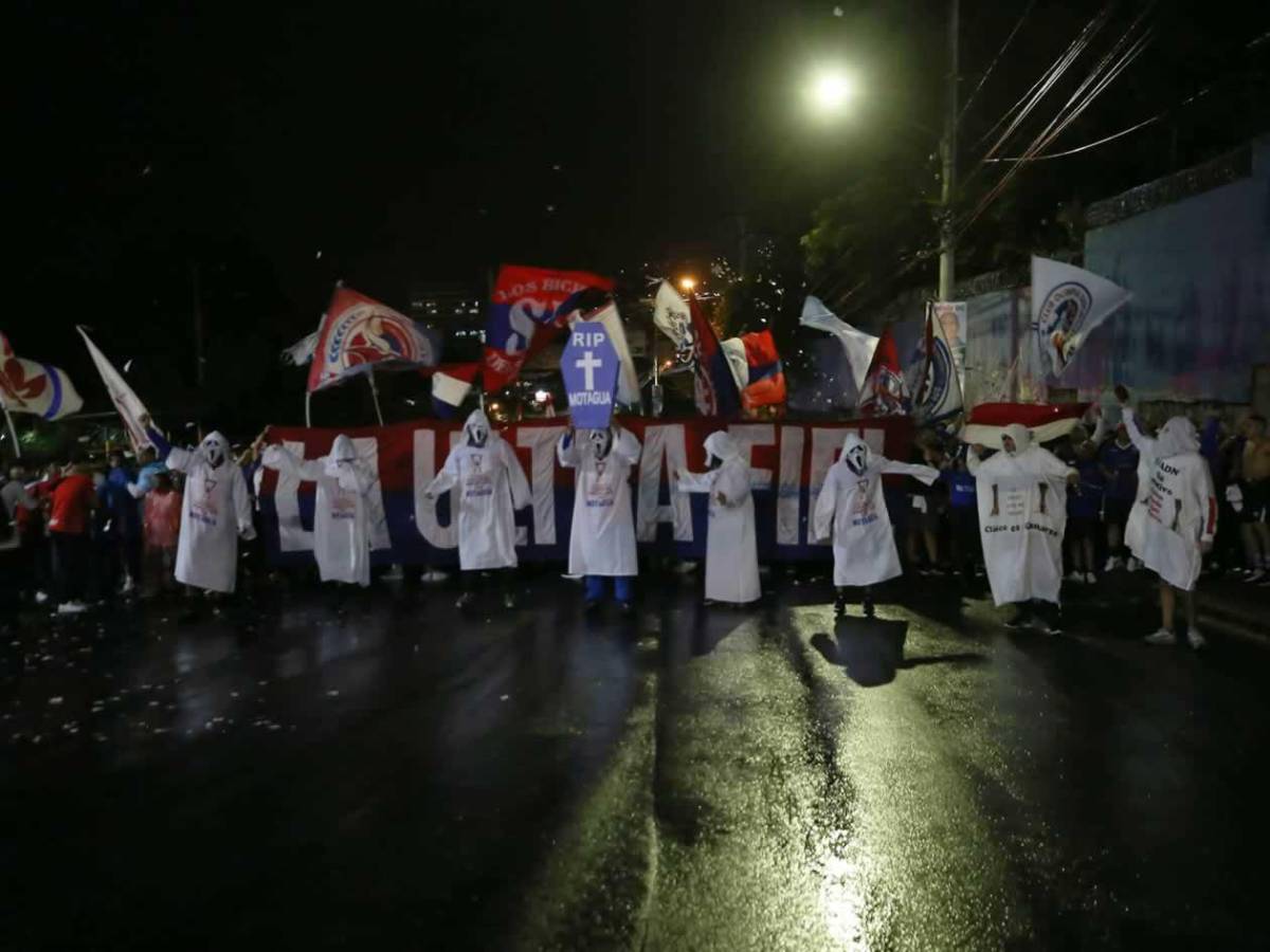 Olimpia salvado por repentino héroe, burla a Motagua, polémica y bella novia de futbolista