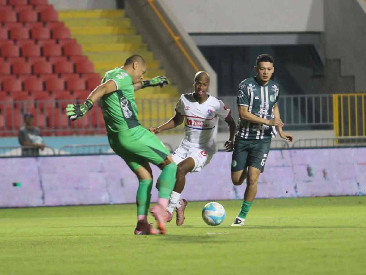 Le festejó al Olimpia a lo Lamine Yamal, debut soñado y bronca de Tota Medina