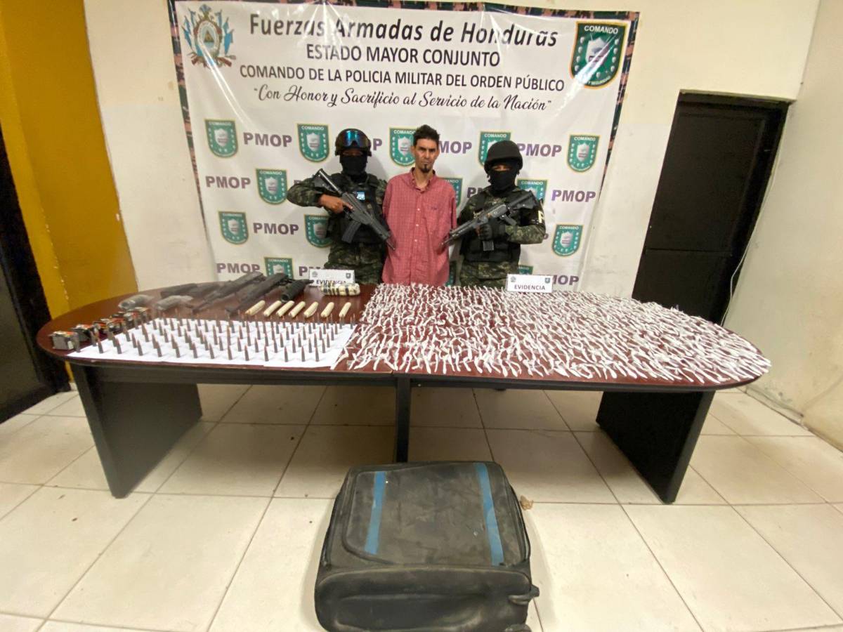 Capturan a líder de la pandilla 18 con fuerte arsenal y droga en la Miguel Ángel Pavón de SPS