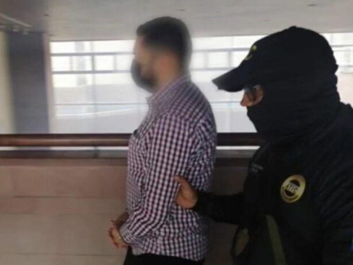 Excontador de Invest-H es declarado culpable por compra irregular de mascarillas