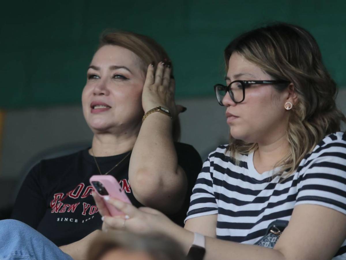 Las bellas chicas de la jornada 20: Colochas enamoran y la policía que cautivó