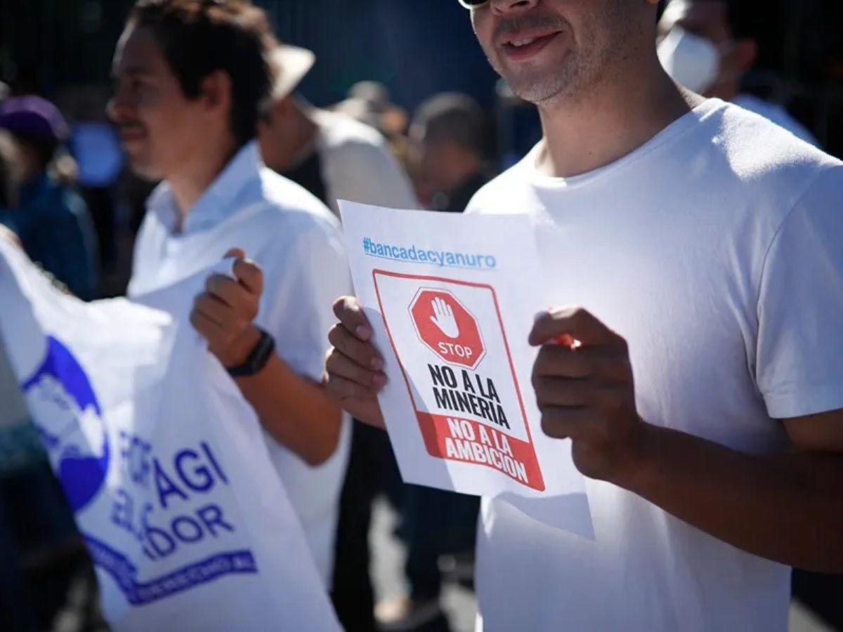 ONG denuncia que El Salvador incumple derechos humanos por explotación minera
