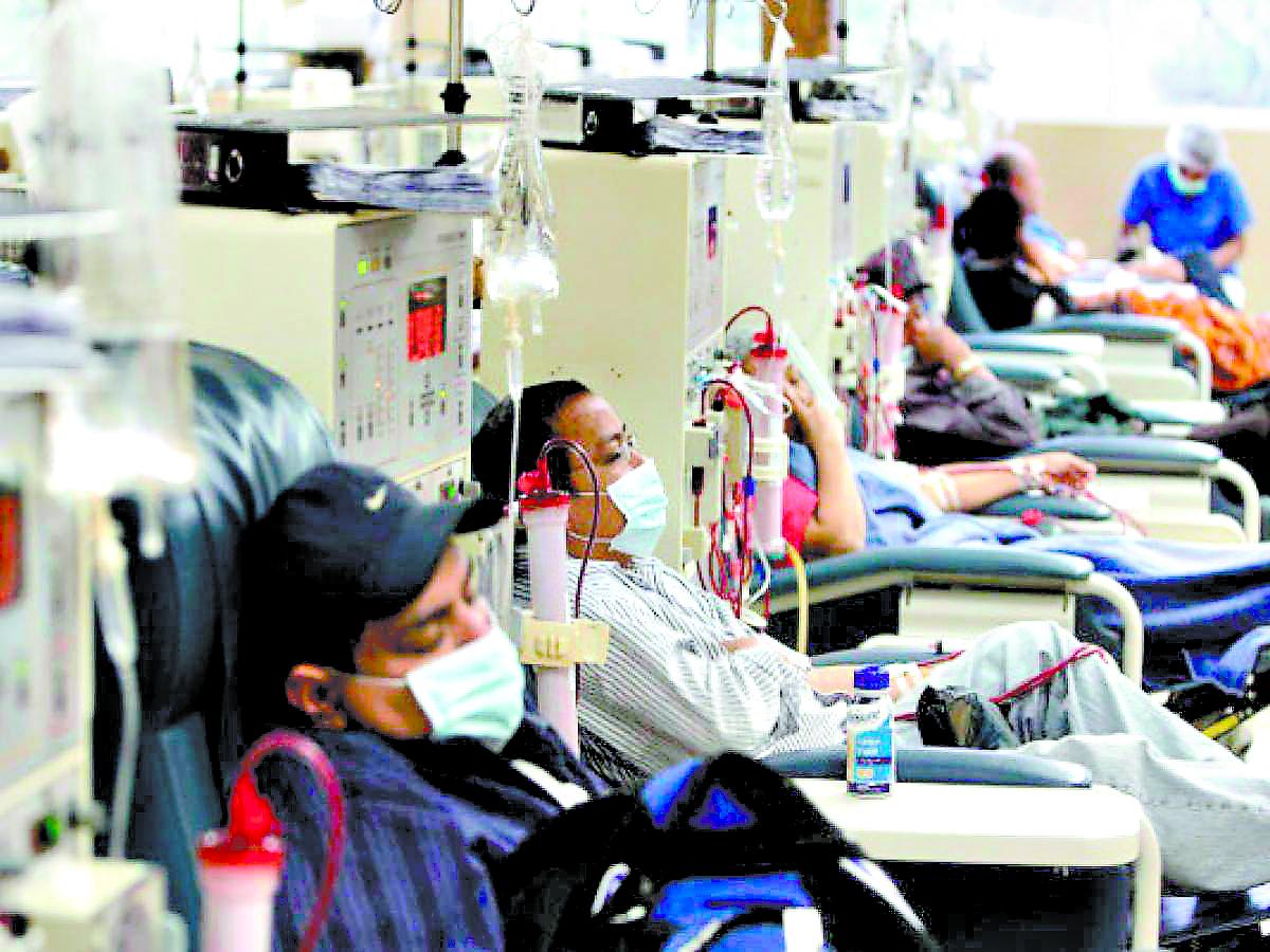 Salud licitará los servicios de diálisis