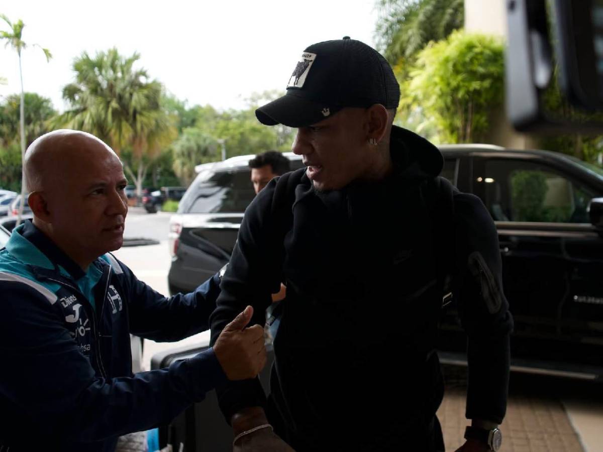 Romell Quioto regresó a la Selección: así lo recibieron y llegó en lujoso auto