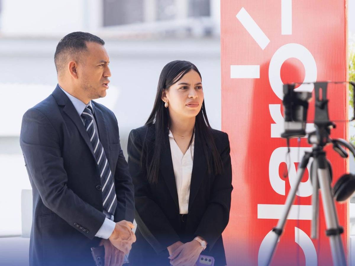 Así es la bella árbitra hondureña que cautiva en redes tras recibir gafete FIFA