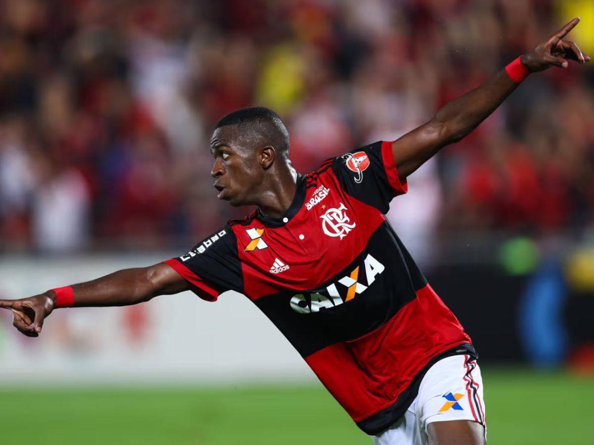 Vinicius se sincera: sorpresiva confesión sobre su padre, su vida amorosa y su cábala