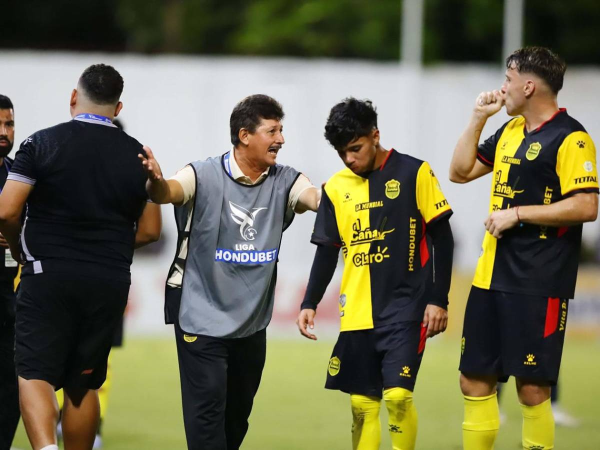 El error que dejó pasar el árbitro, fichaje del Real España, el que dijo adiós y bellas chicas