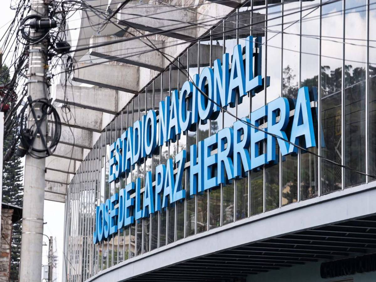 Motagua-Marathón: Beso de famosa periodista y ambientazo previo a la Gran Final