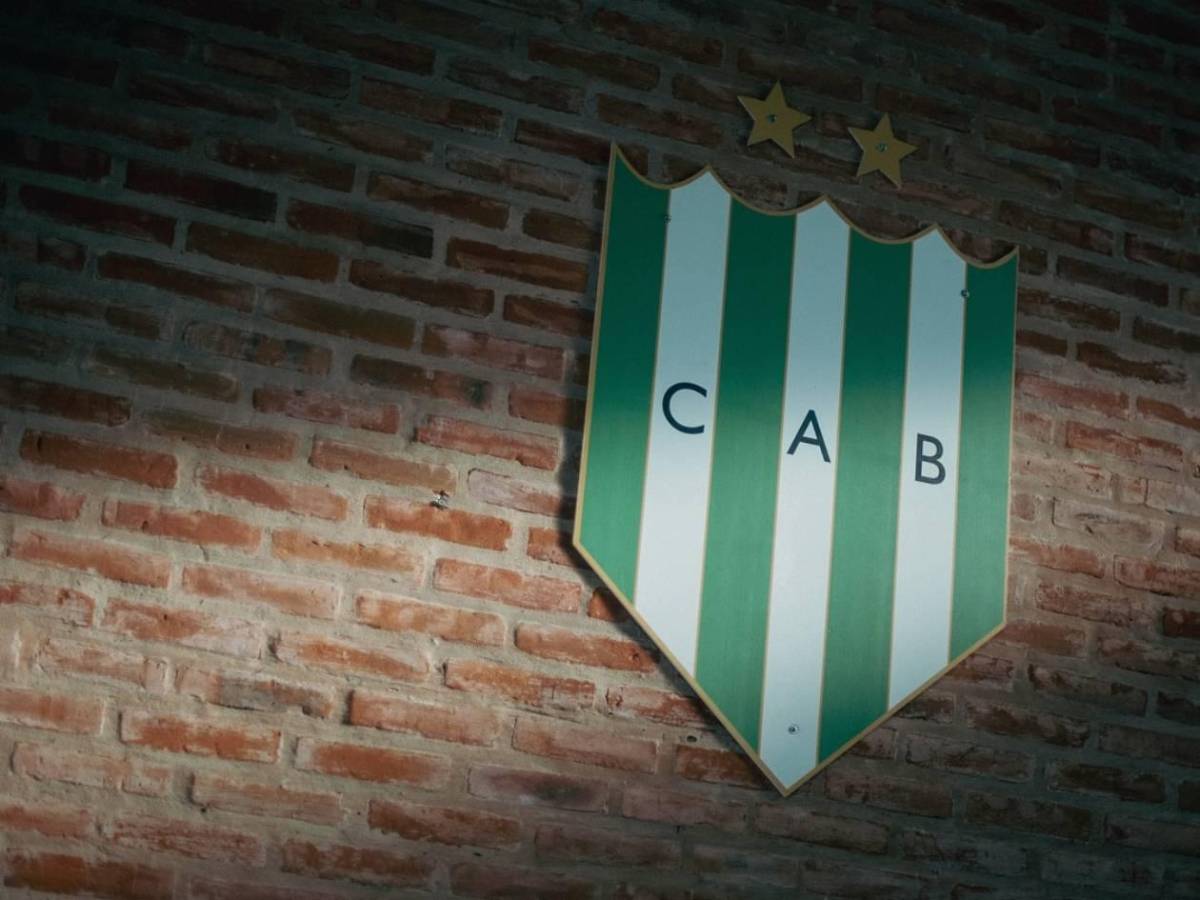 Troglio y Auzmendi la pasan mal tras estallar escándalo en Banfield: La paz no llegará