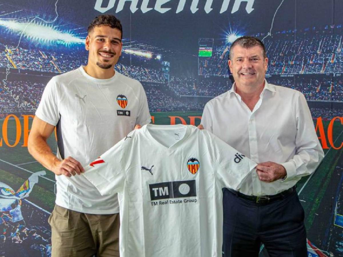 Real Madrid tiene nuevo 9 y anuncia otra salida; PSG le pone precio a crack