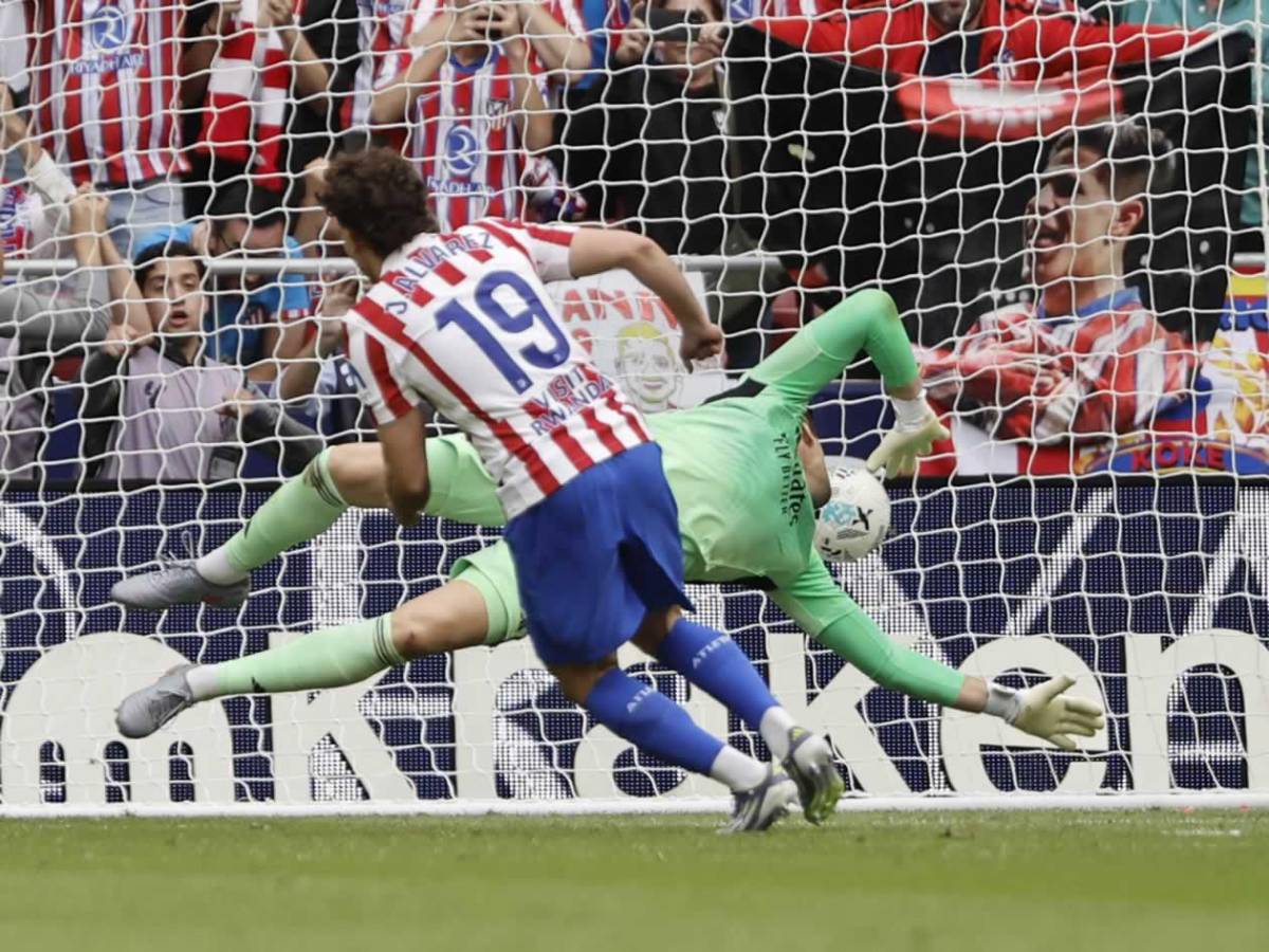 Vinicius con feo gesto, dolor del Real Madrid y llanto de Simeone en triunfo del Atlético