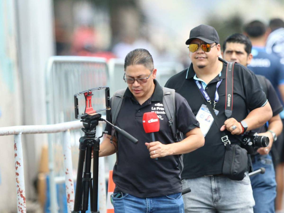 Motagua-Marathón: Beso de famosa periodista y ambientazo previo a la Gran Final