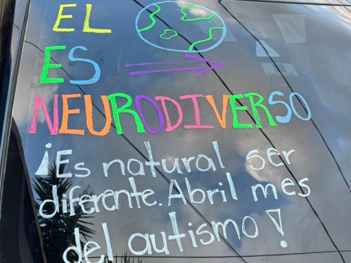 “TEAmo, TEAyudo... el mundo es neurodiverso”: caravana por el autismo en SPS