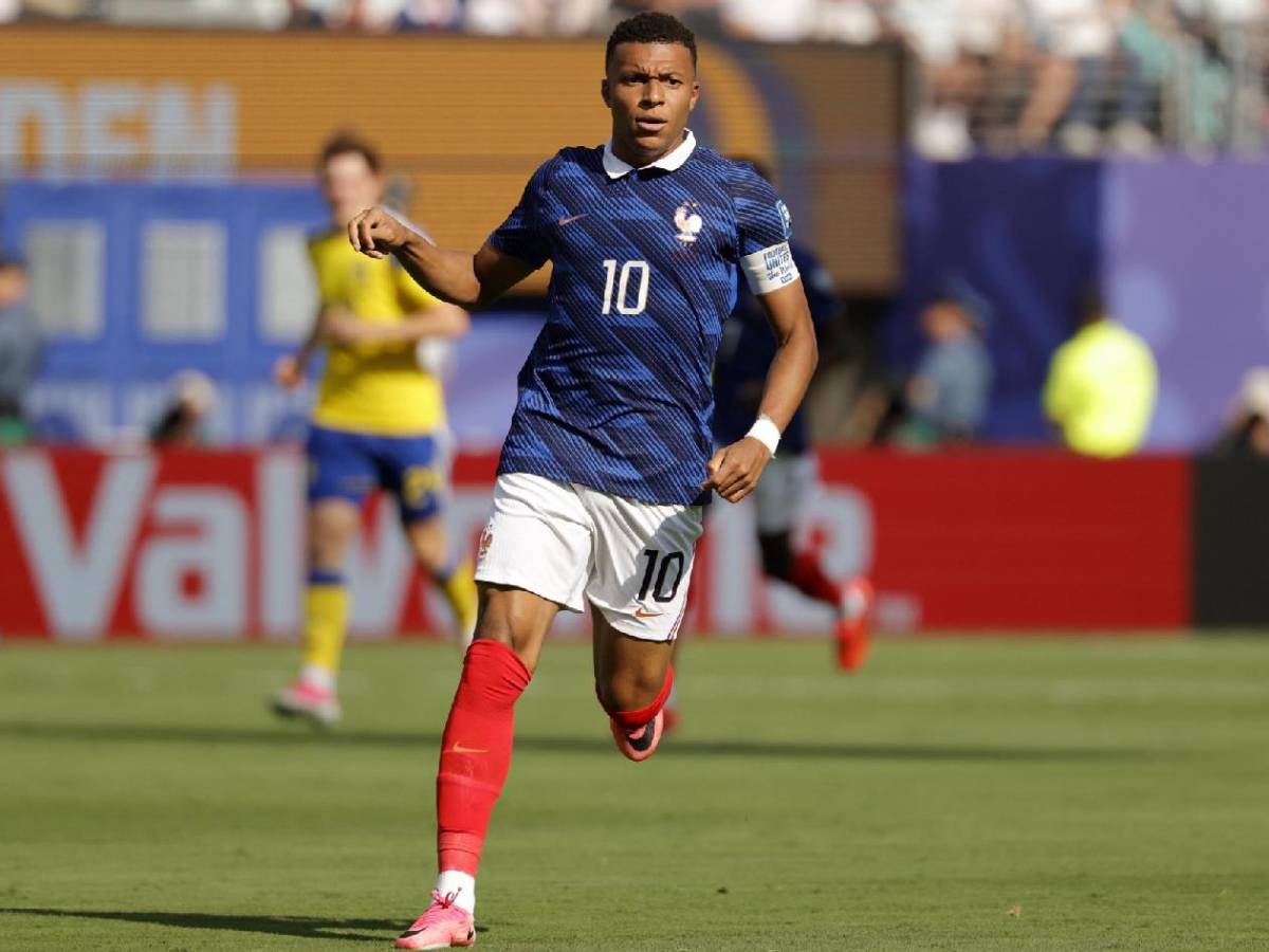 Show de Mbappé en el Mundial, lo que hizo con su DT y dolor de Suecia eliminada