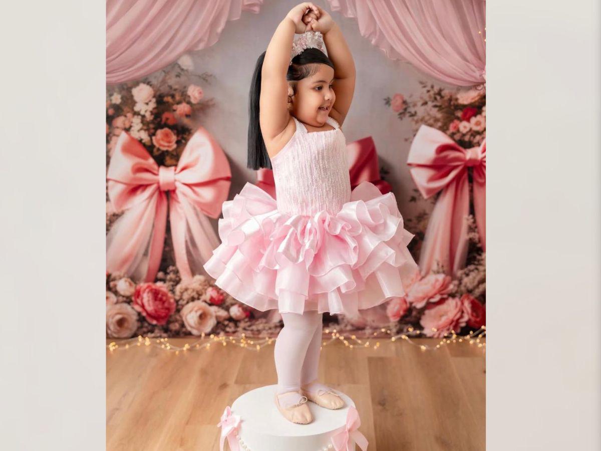 Hija de Yailin y Anuel derrite las redes con tiernas fotos por sus tres años