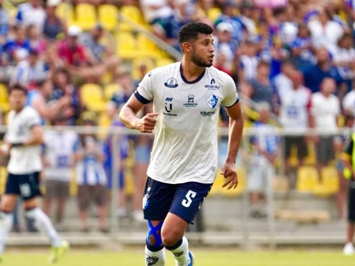 Bella chica anuncia embarazo con legionario hondureño: serán padres por primera vez