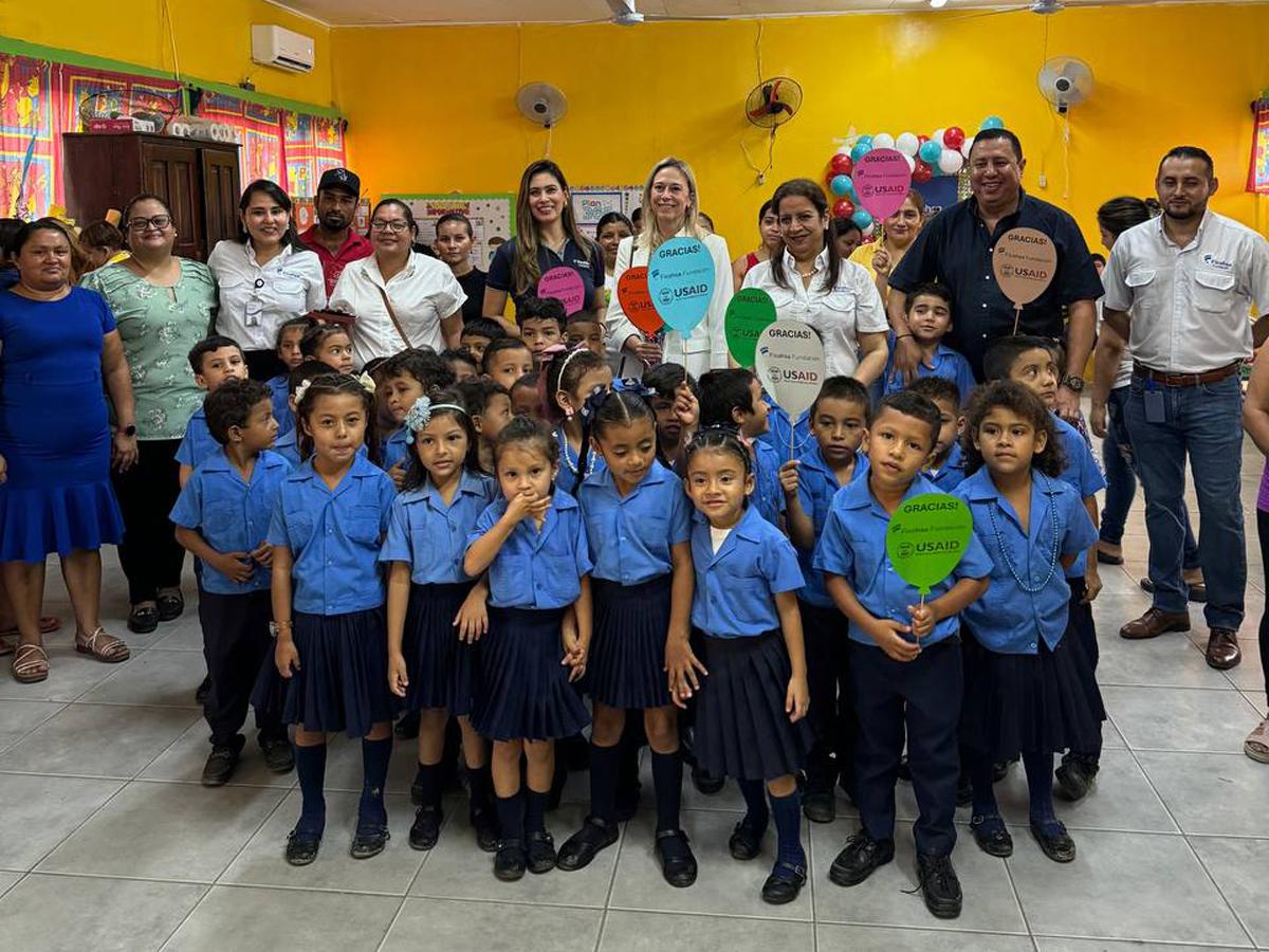 Inauguración de CEB Heriberto Castillo fortalece la educación en Campana, Cortés