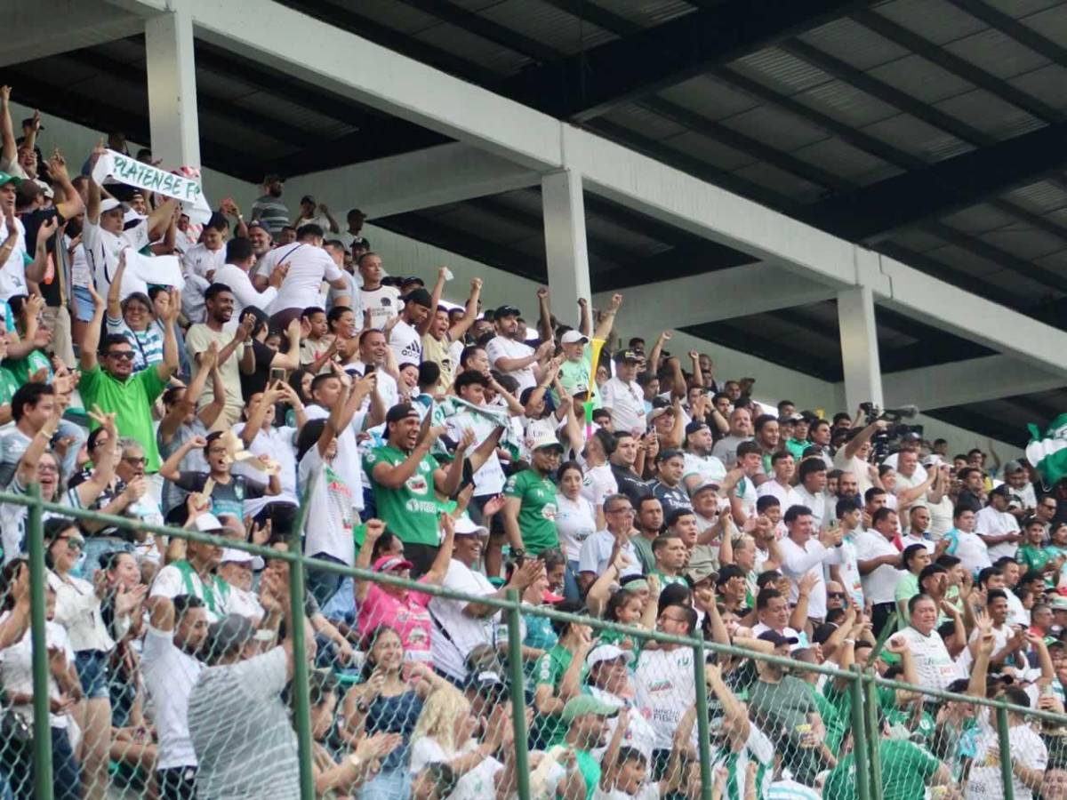 Futbolistas esperando pago, Mauricio Dubón sorprende y ¿quién es la chelita?