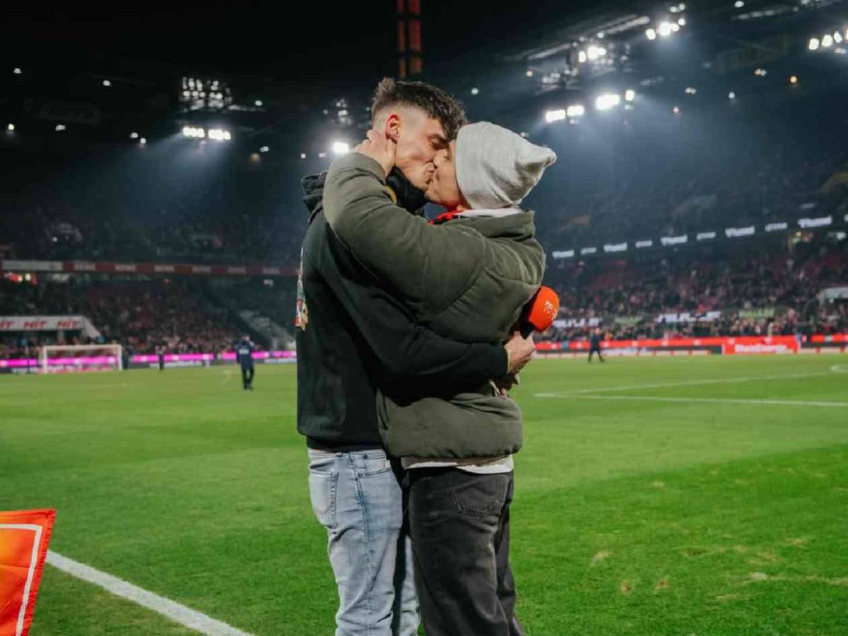 Árbitro sorprende: Le pide matrimonio a su novio antes de partido en Bundesliga