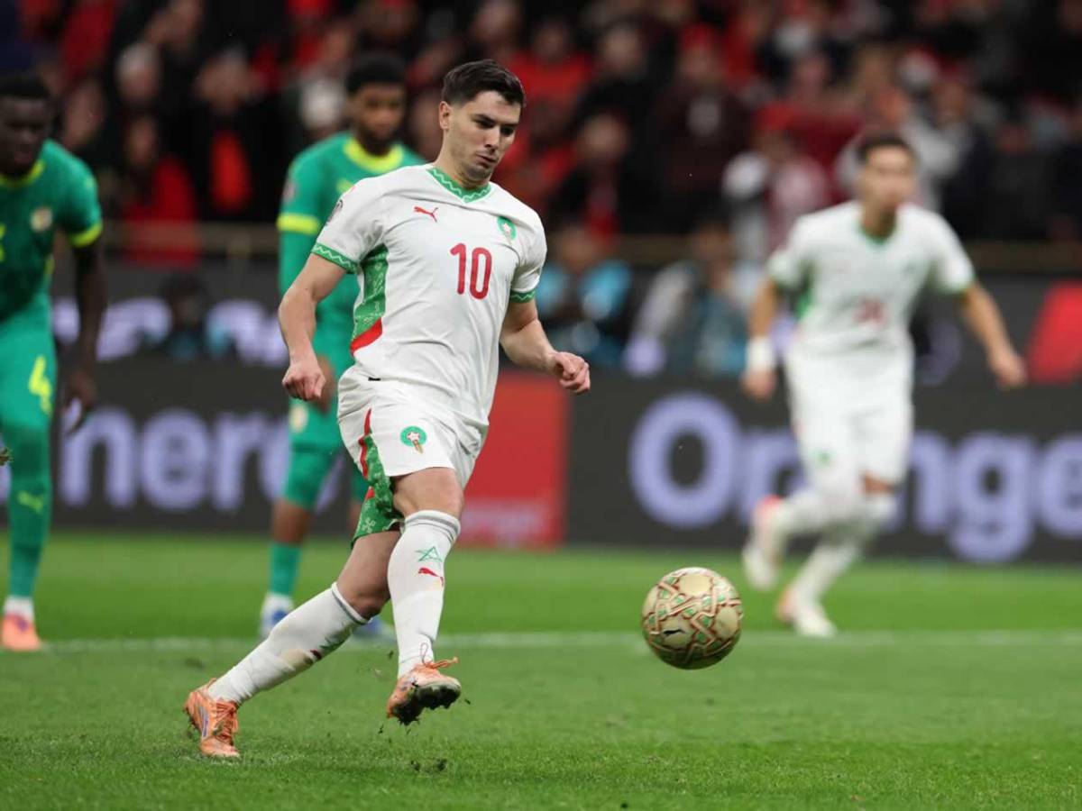 Escándalo Copa África: Senegal se va del campo vs Marruecos, vuelve y es campeón