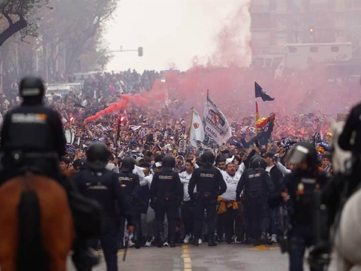 Creen en la remontada: el impresionante recibimiento al Real Madrid a su llegada al Bernabéu