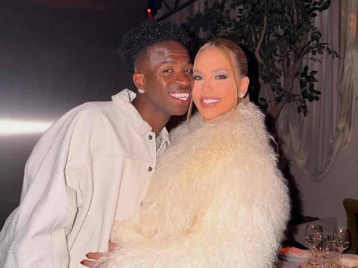 Novia de Vinicius sorprende besando a otro hombre; el brasileño reacciona