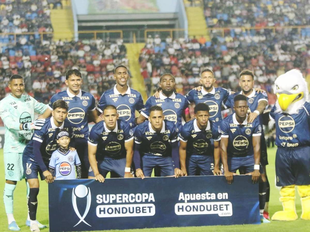 Del Mundial a Honduras, héroe de Olimpia para ganar Supercopa y cariñitos a jugador de Motagua