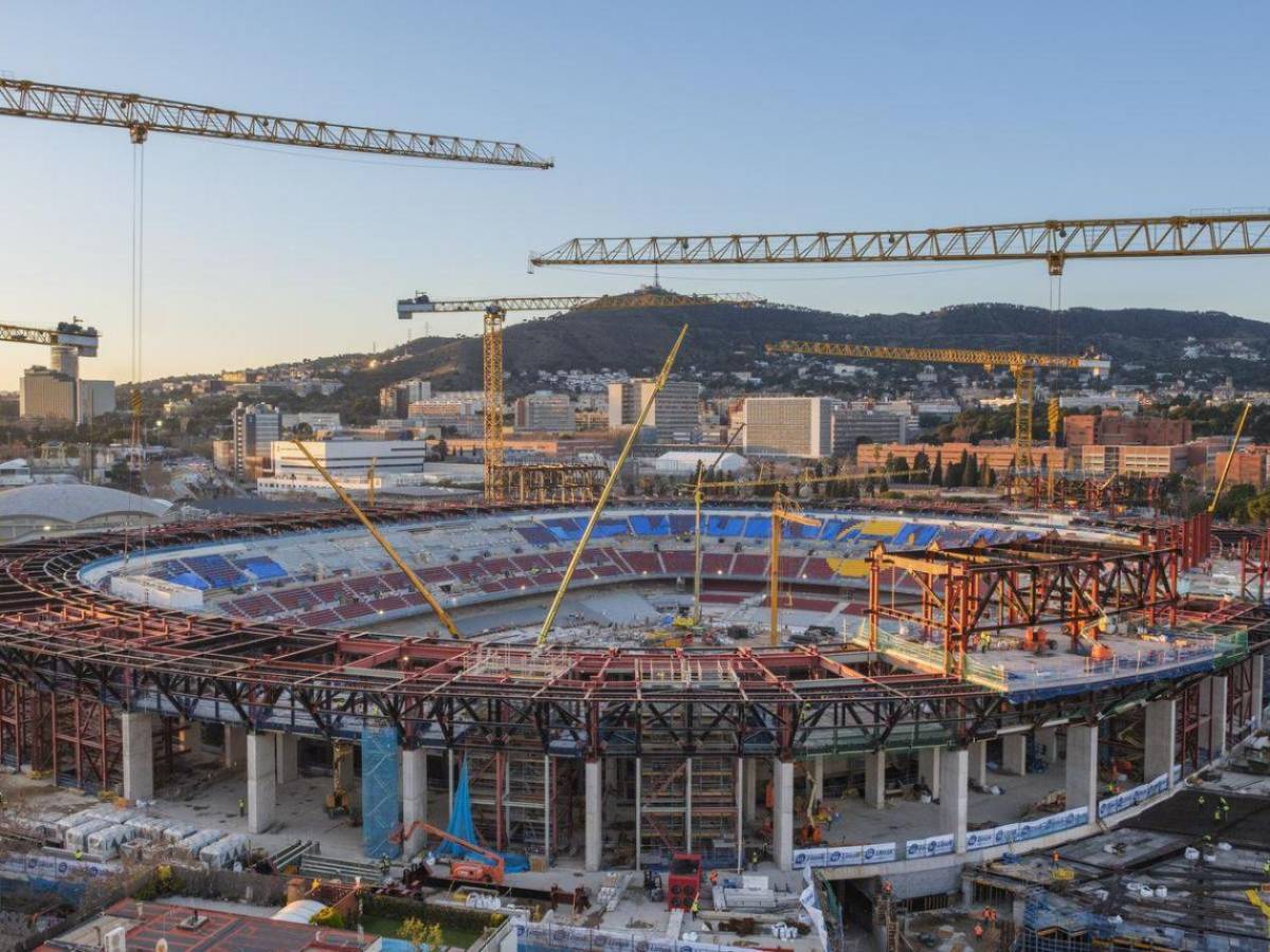 ¿Se inunda el nuevo Camp Nou? Circulan imágenes tras una fuerte tormenta