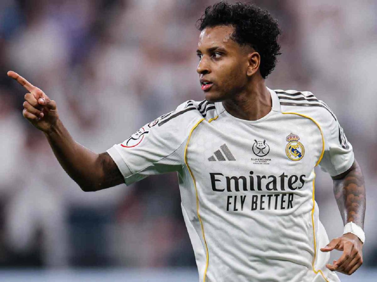 Real Madrid da golpe al Atlético, polémica y el agarrón entre Vini y Simeone