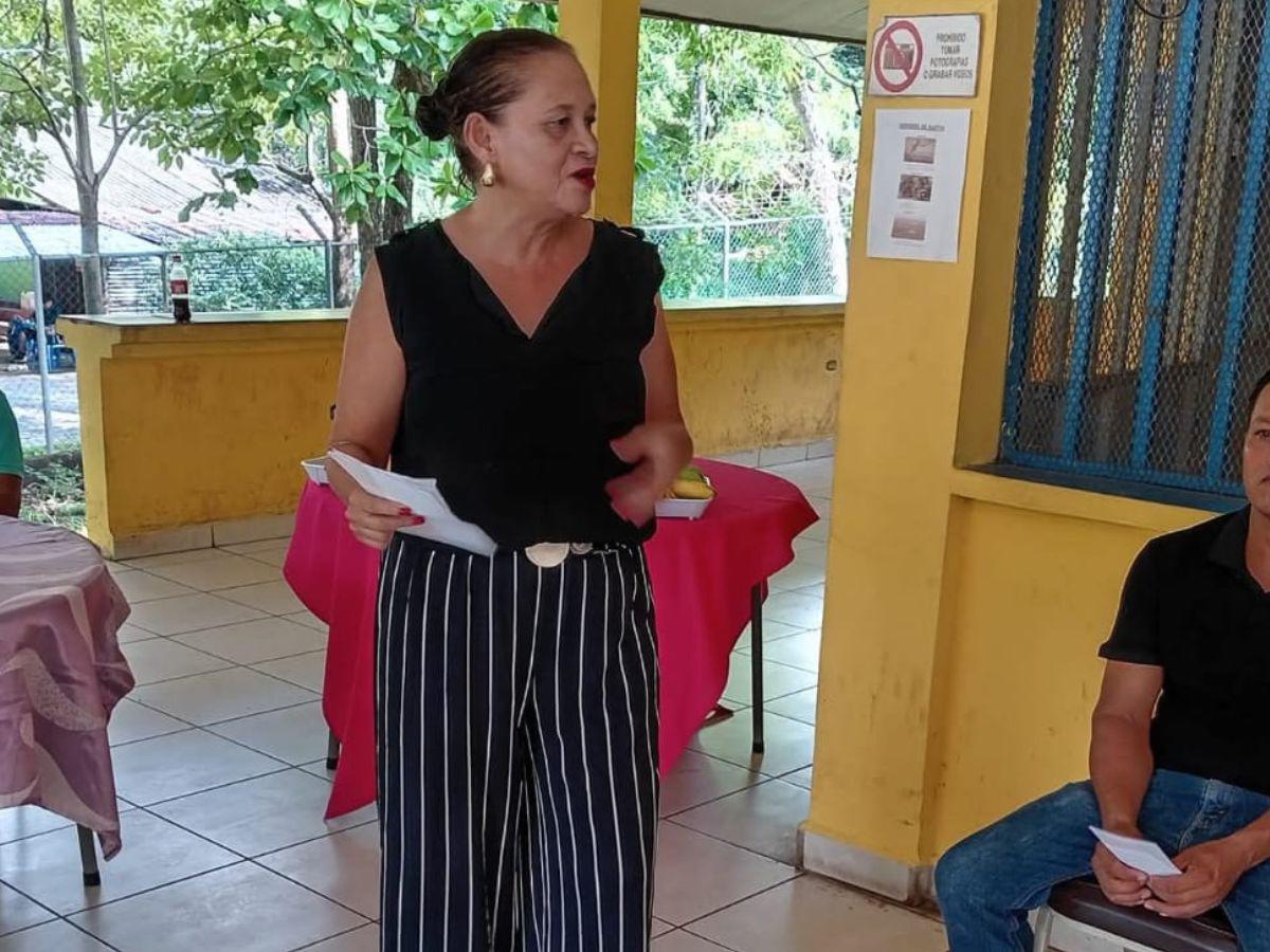 ¿Quién es la mujer que aceptó el reto de rescatar el velero Rosalinda?