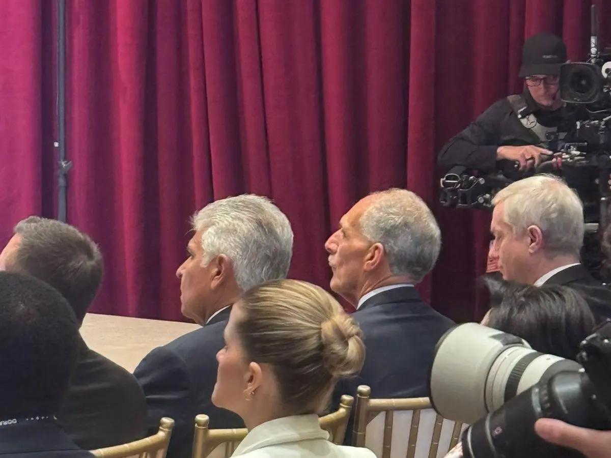 Le di un abrazo: Así fue el encuentro de Asfura con Bukele en la cumbre de Trump